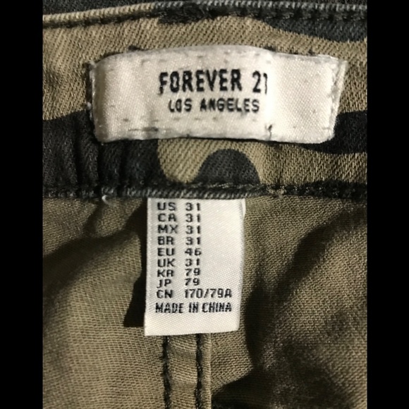 Forever 21 Women’s Green Camo Jegging Pants, U.S Size 31, E.U Size 46 - Picture 4 of 6